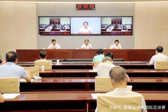 央视新剧《生逢其时》引发热潮，首集即拿收视冠军